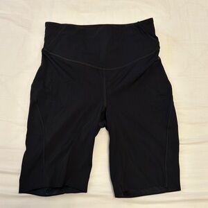 Lululemon bike shorts size 6 6” length